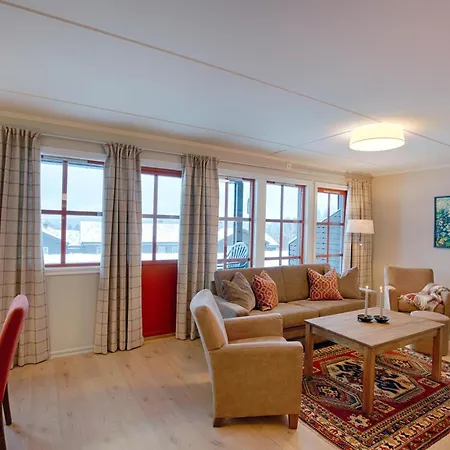 Handicap-friendly With 3 Bedrooms Apartament *